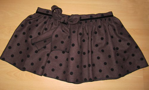 Puntíkovaná sukně — foto 3