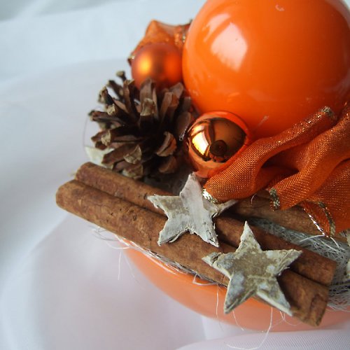 Oranžový svícen — foto 3