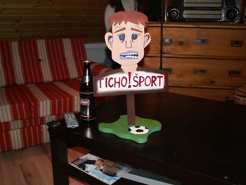 Ceduľka pre pánov - TICHO! ŠPORT ! — foto 2