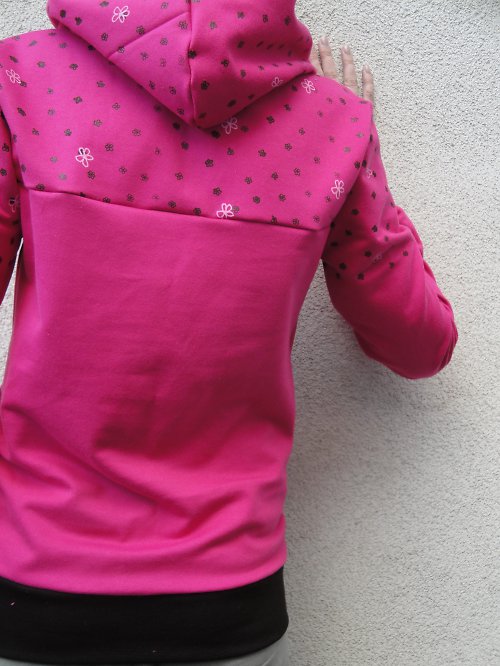 Mikina — foto 3