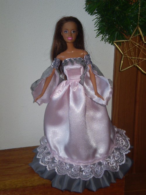 Šatičky na Barbie — foto 4