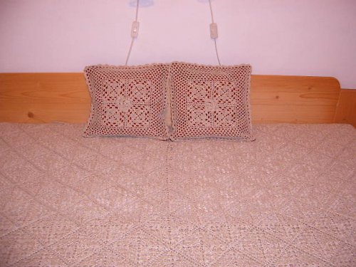 Háčkovaný přehoz přes manželskou postel SLEVA — foto 2