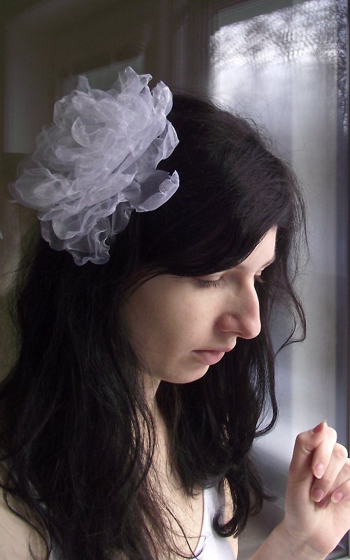 Květ do vlasů-bílý — foto 2