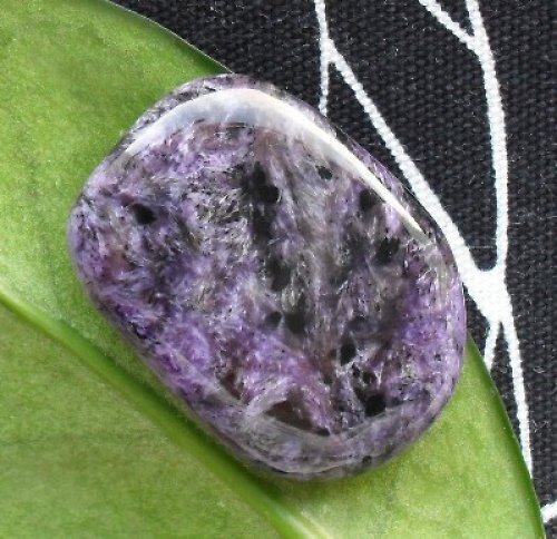 Čaroit 30x22x8mm — foto 2