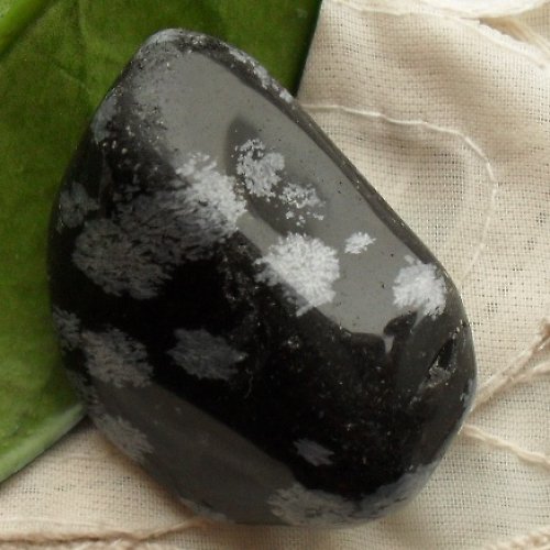 Obsidián vločkový 36x26x18mm — foto 2