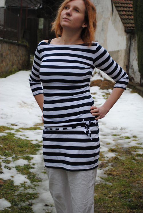 Pruhaté šaty ve velikosti XS - S — foto 4