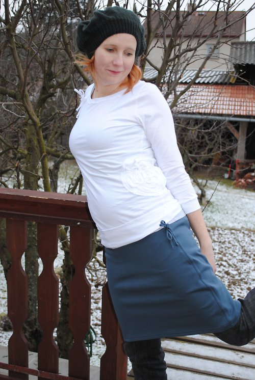 Bílé s aplikací ve velikosti M — foto 3
