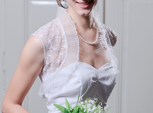 Krátké svatební šaty — foto 5