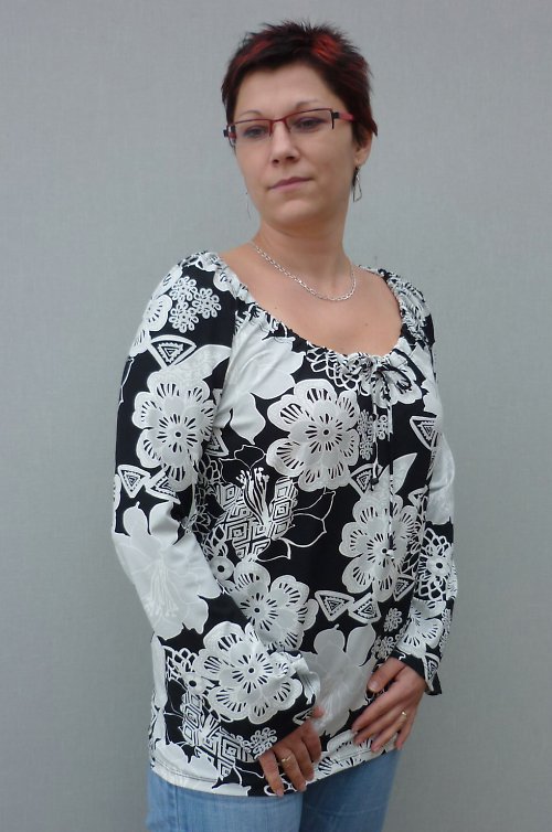 Na tkaničku, bílo černá — foto 3