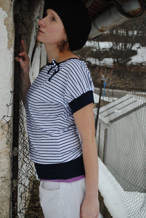 Jemně pruhaté ve velikosti M — foto 2