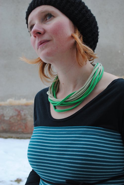 Náhrdelník zelenkavý — foto 2