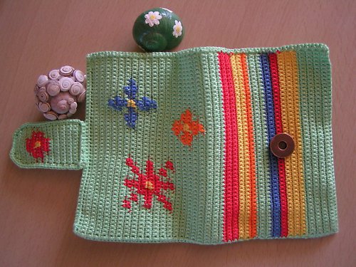 Háčkovaná peneženka - ČEKÁM NA JARO — foto 2