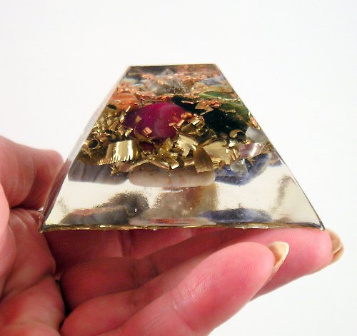Runová orgonitová pyramida R3 — foto 4