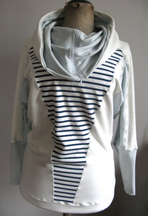 Mikina marine — foto 3