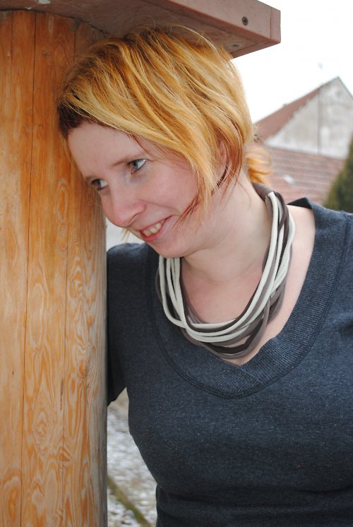 Náhrdelník hnědý — foto 5