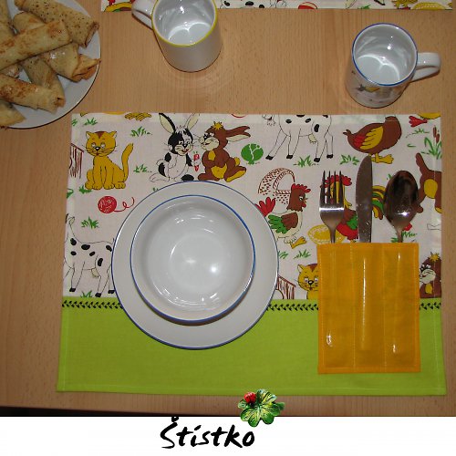 Dětské prostírání s kapsami — foto 3