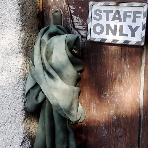 Batikovaný šál STAFF ONLY — foto 2