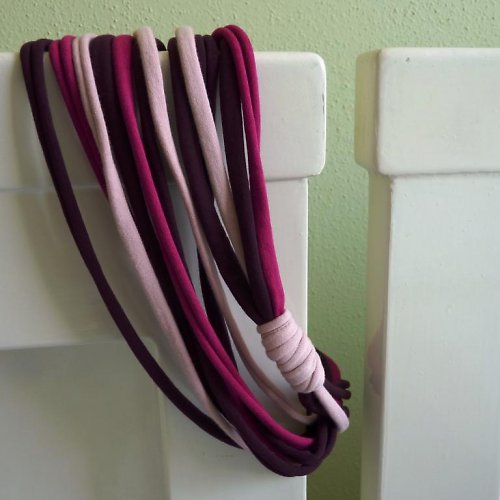 Úpletový náhrdelník fuchsiová variace — foto 3