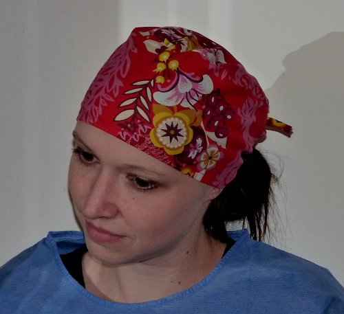 S036 - Operační čepice červené květy — foto 2