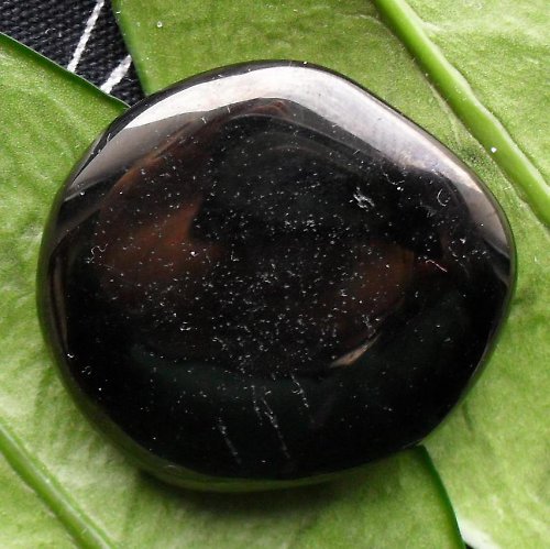 Černý jantar - gagát cca36x32x9mm — foto 2