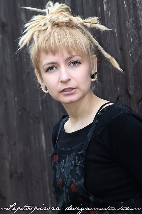 Lacláčové šaty — foto 6