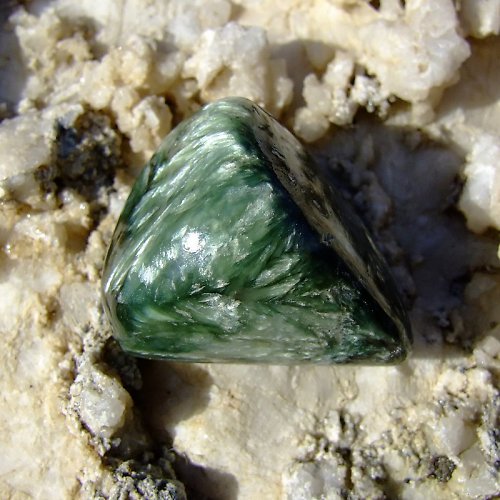Serafinit — foto 2