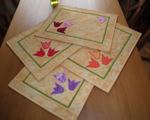 Jarní tulipánkové prostírání — foto 2