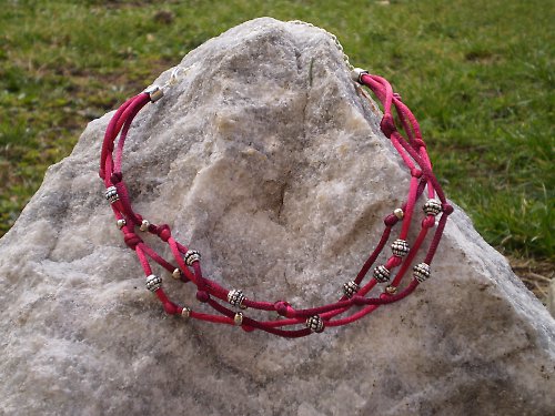 Rudý náhrdelník — foto 3