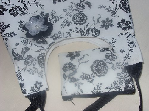 Taška bíločerná — foto 2
