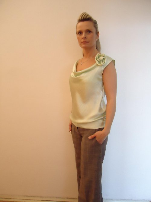 Saténová halenka — foto 2