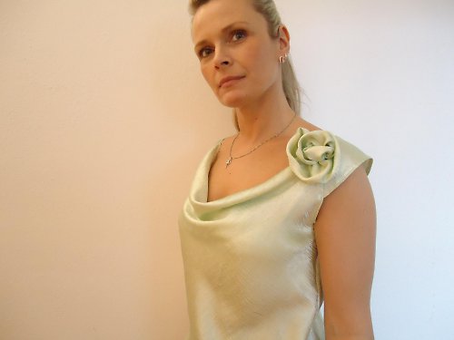 Saténová halenka — foto 3