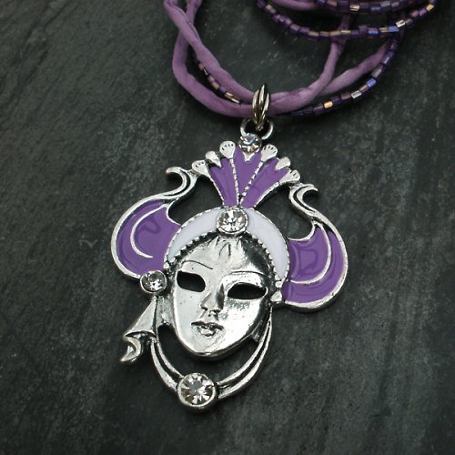 Le masque violet — foto 4