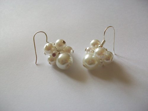 White pearls - SLEVA ZE 73 KČ — foto 2