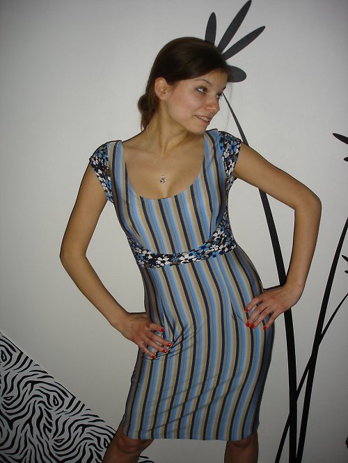 Elastické šaty vel.40 — foto 3