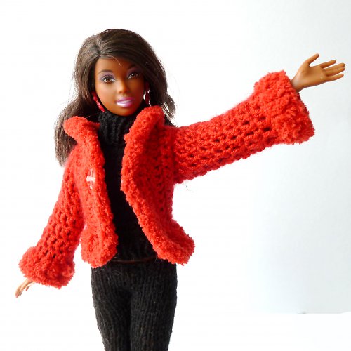 Červený kabátek pro Barbie — foto 2