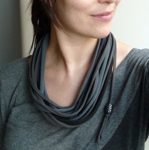 Šedá eminence — foto 2