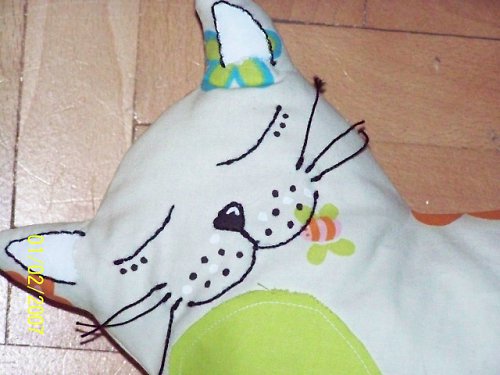 POLŠTÁŘEK - spící kočka :O) — foto 3