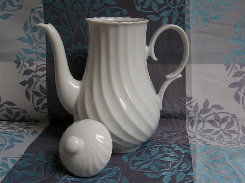 Porcelánová konvice — foto 2