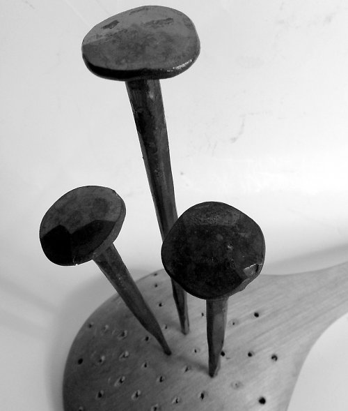 Kovaný hřebík 5 cm — foto 3