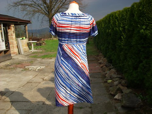 Šaty Trikolorky — foto 3