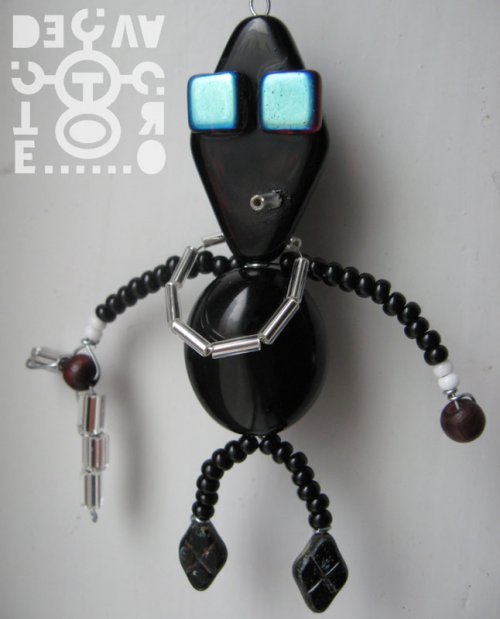 Korálkový robot, model 35-01 (Duke), 9 cm — foto 4