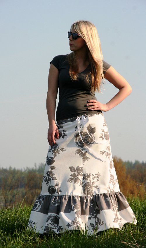Sukně plná růží — foto 2
