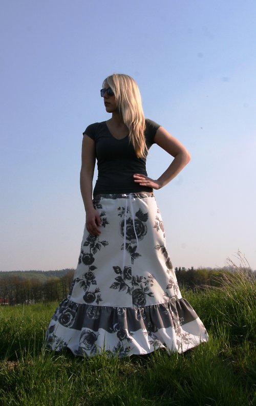 Sukně plná růží — foto 3