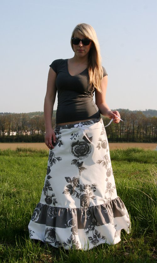 Sukně plná růží — foto 4