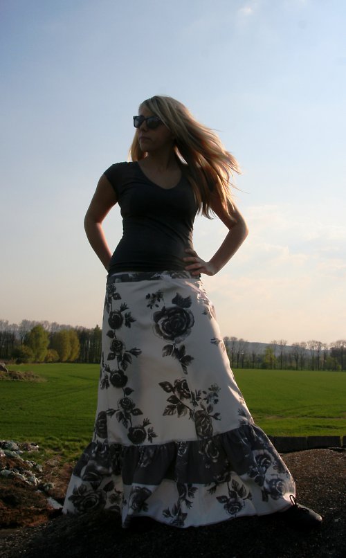 Sukně plná růží — foto 6