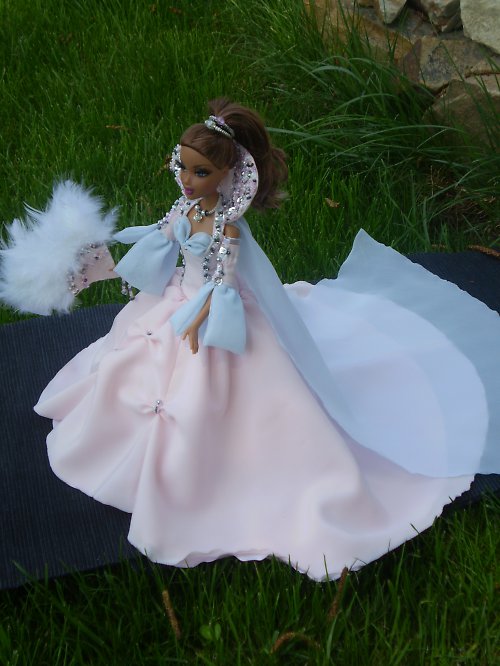 Šatičky pro Barbie — foto 3
