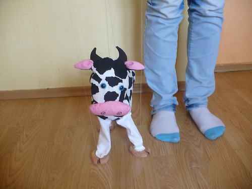 Loutka kravička Stračenka — foto 2