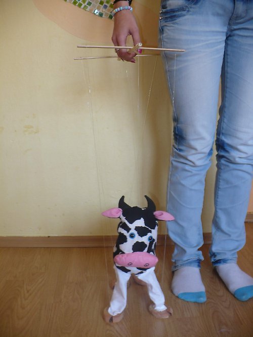 Loutka kravička Stračenka — foto 3