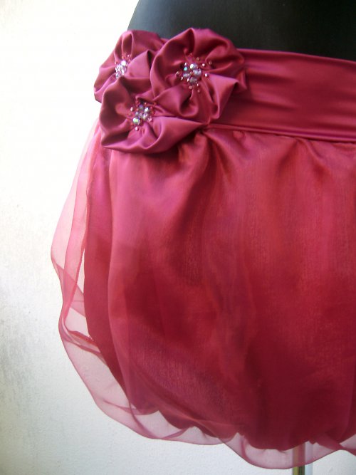SLEVA!!!Sukně ,,Red flower,, — foto 2
