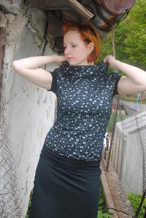Triko s obřím rolákem, vel. M — foto 2